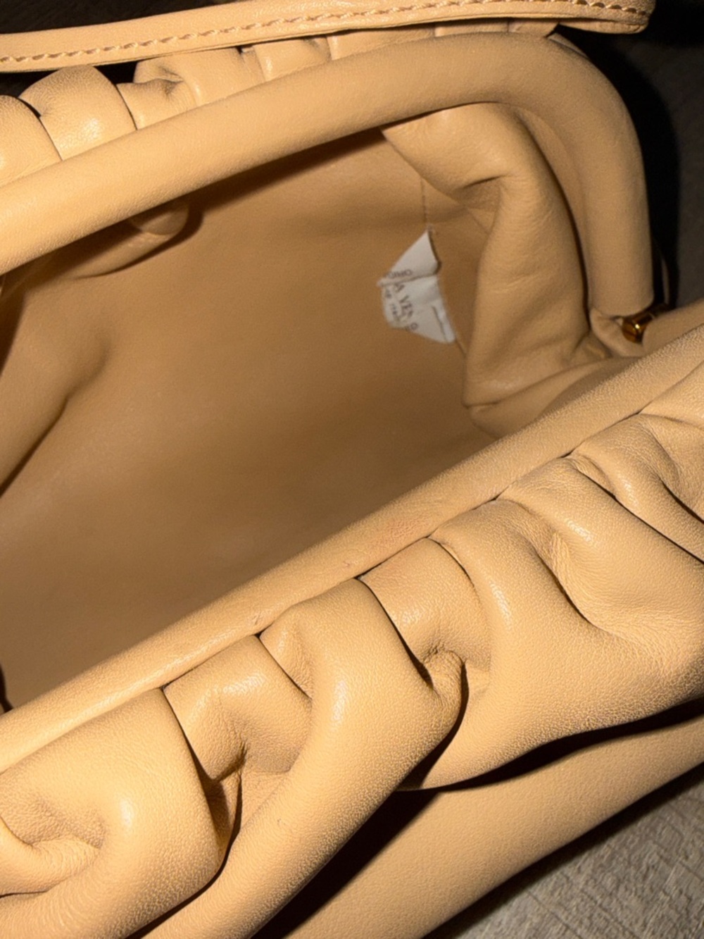 💛 💯 AUTH BOTTEGA VENETA MINI POUCH BAG BEIGE TAN💛 - Picture 8 of 8